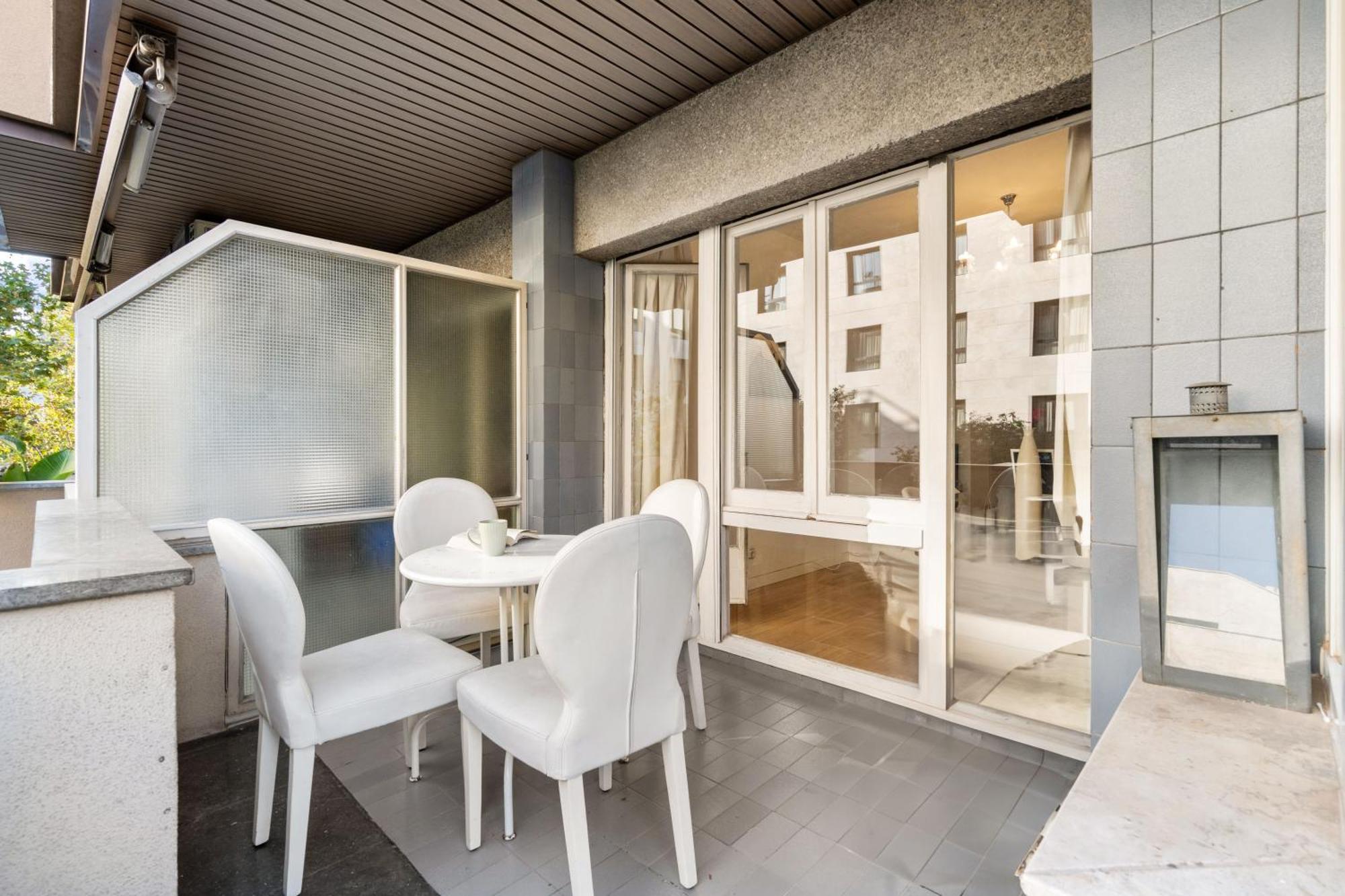 Fridays Flats Spacious 4Br Family Retreat برشلونة المظهر الخارجي الصورة
